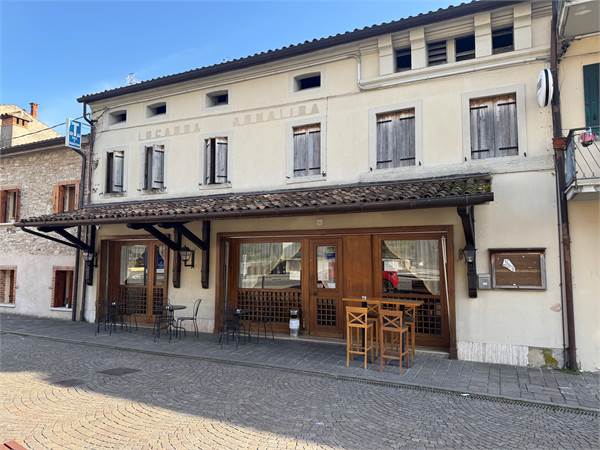 BAR-RISTORANTE E CAMERE a Lago di Revine Lago